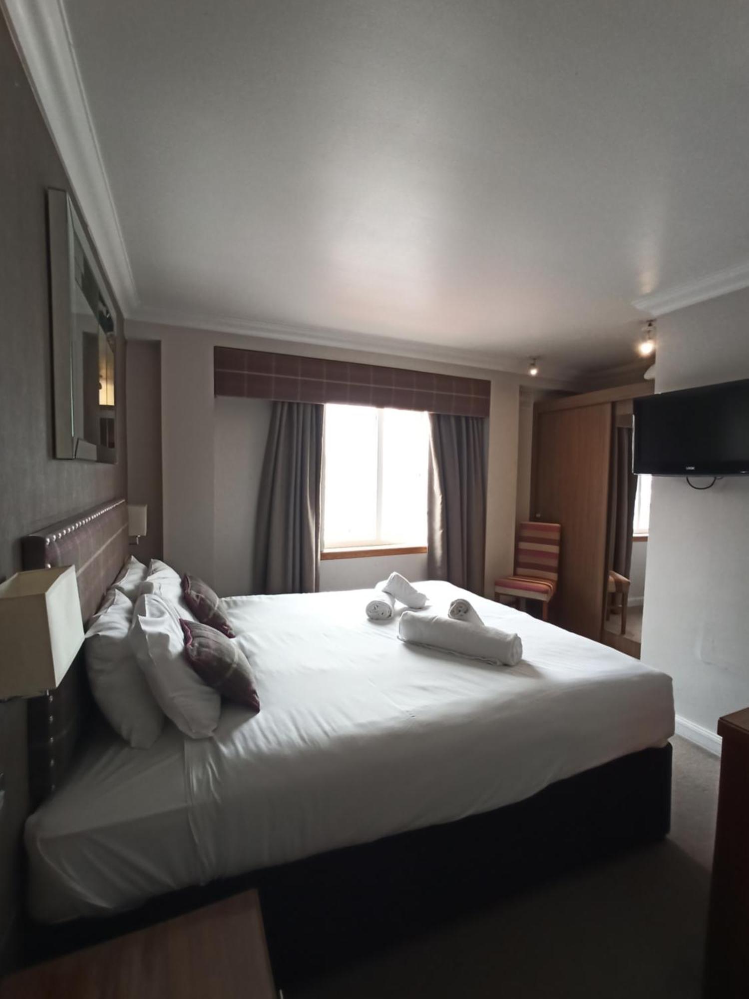 Anchor Hotel And Seabed Restaurant Tarbert  Ngoại thất bức ảnh