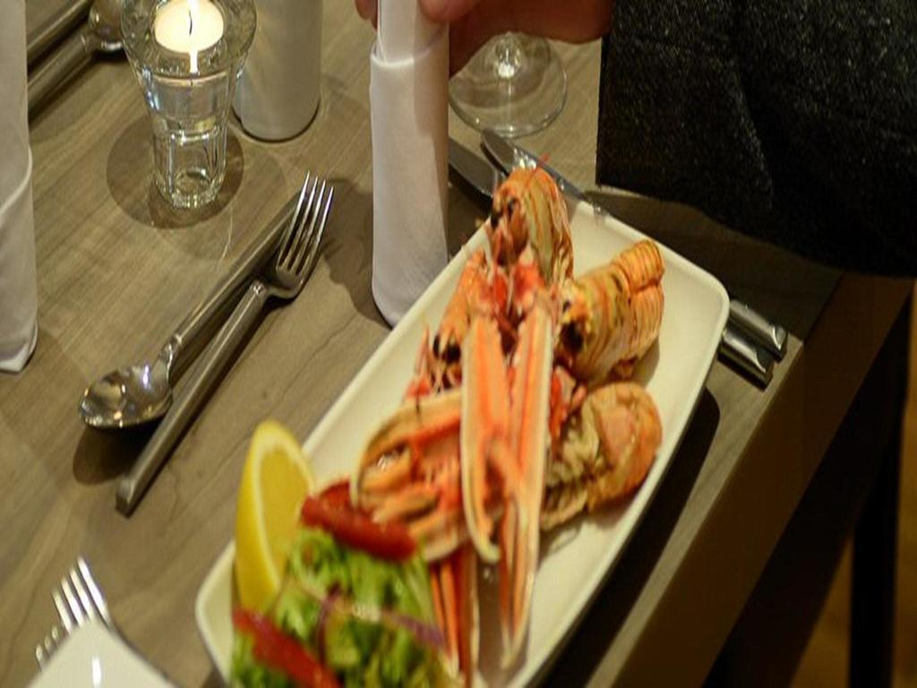 Anchor Hotel And Seabed Restaurant Tarbert  Ngoại thất bức ảnh